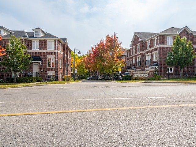 571 Longworth Townhomes photo