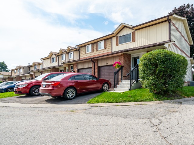 Parker Crescent Townhomes photo