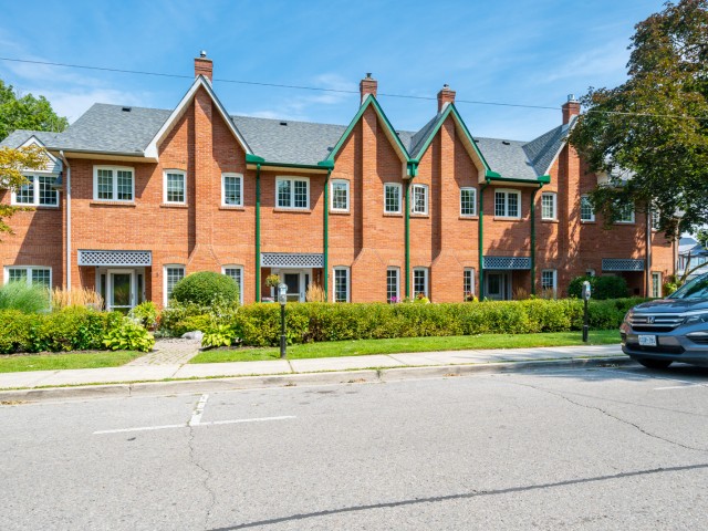 110 Mary Street West Townhomes photo