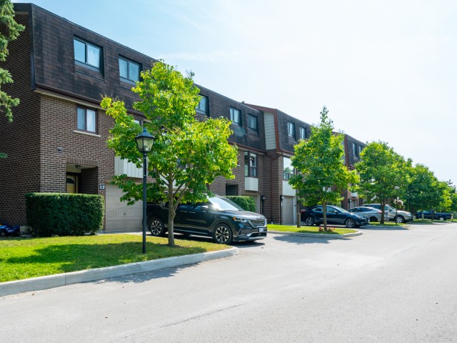 225-229 Jeffery Street Townhomes photo