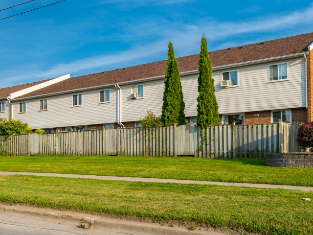 Wentworth Gardens photo