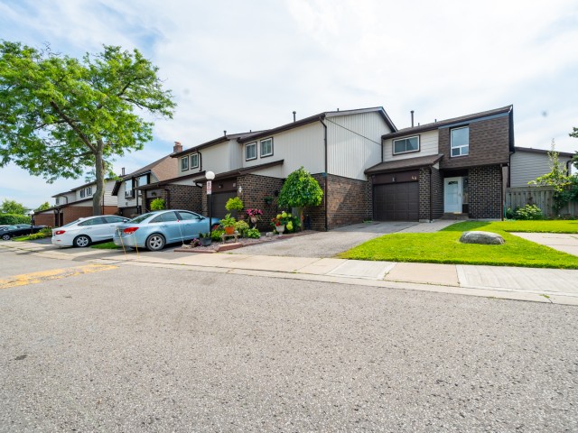 2 Crabtree Lane Townhomes photo