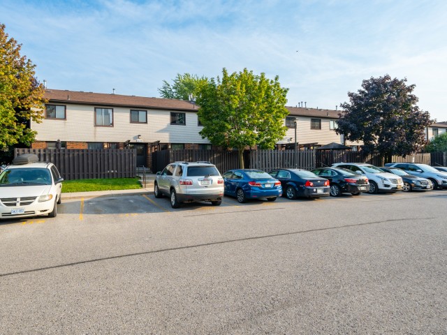 960 Glen Street Townhomes photo