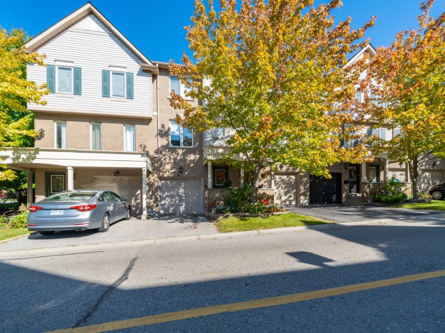 Applecroft Park Townhomes photo