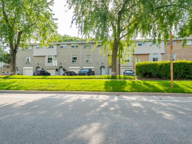 Creekside Townhomes photo