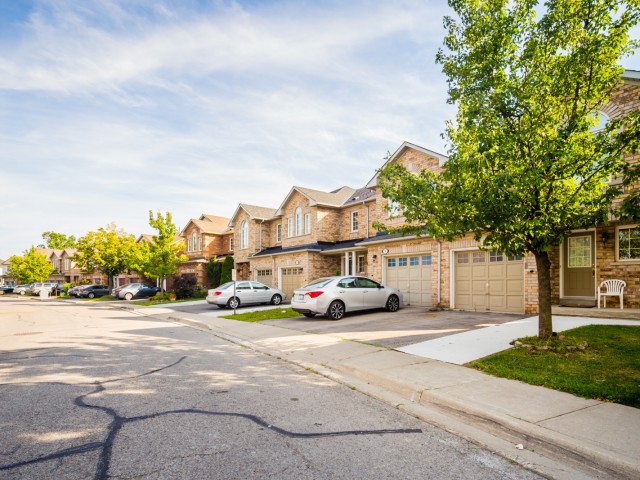 21 Eastview Gate Townhomes photo