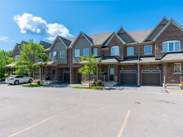 Daniels Highlands Townhomes photo