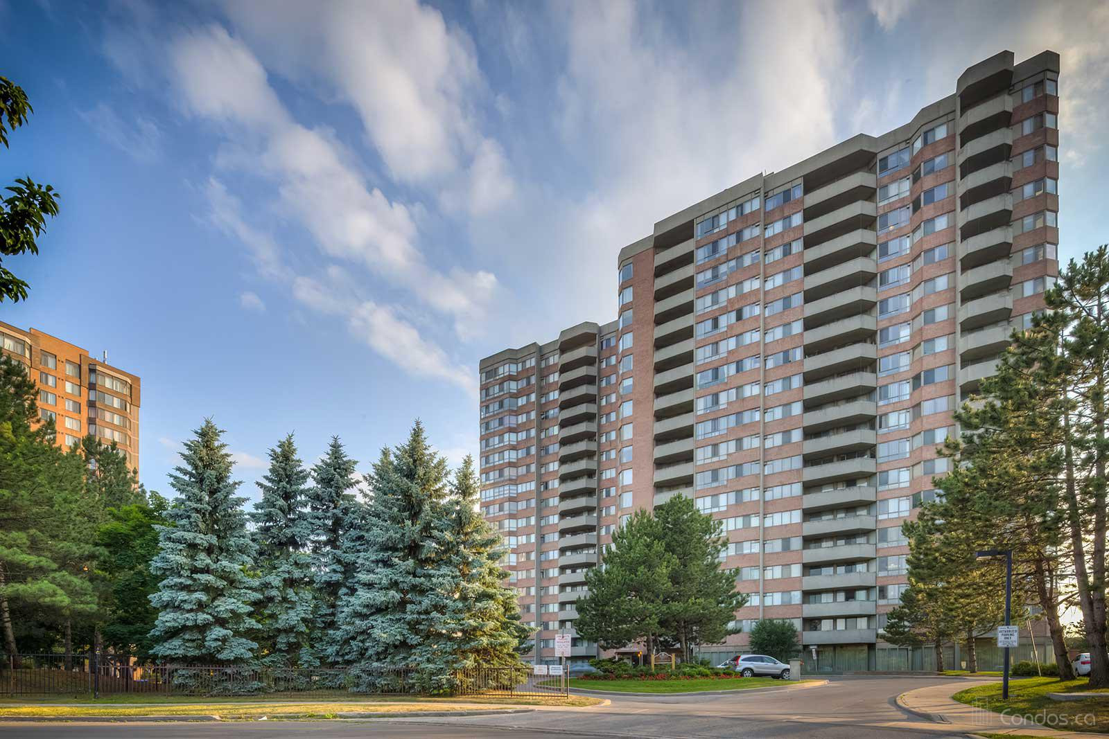 Wedgewood Grove at 30 Thunder Grove, Toronto 1