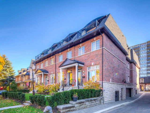 Roehampton Townhomes photo