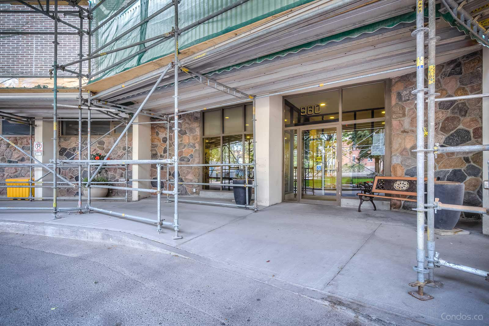 Helliwell Place at 980 Broadview Ave, Toronto 1