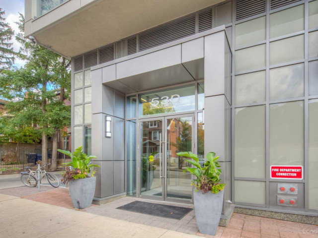 530 St Clair West