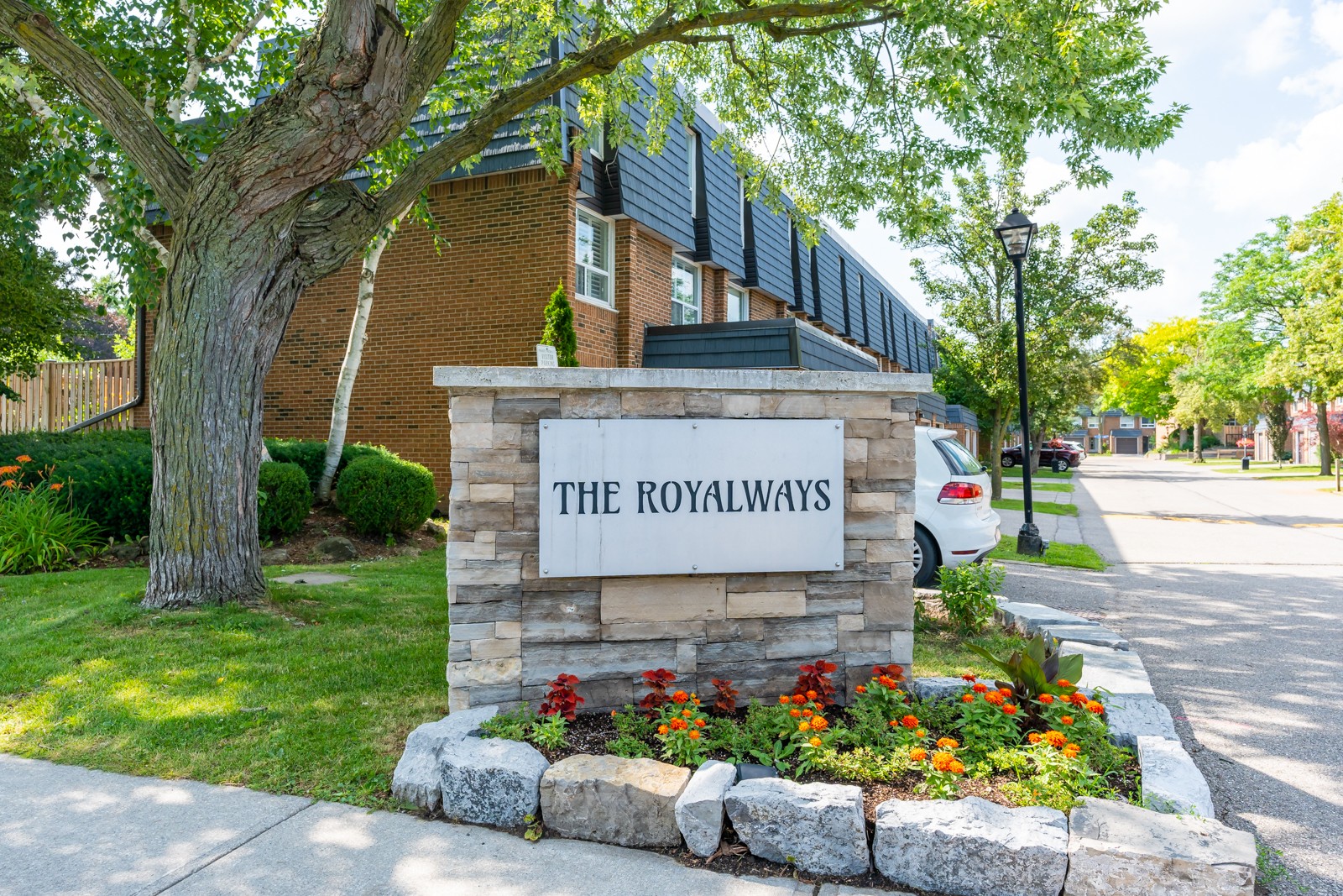 Sego Royalway Townhomes Condos.ca