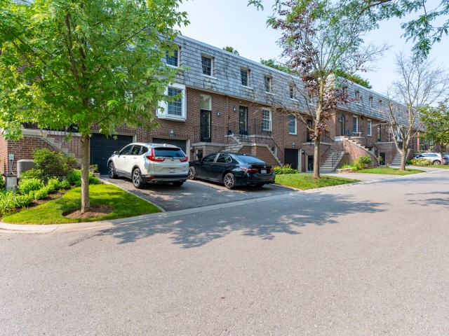 Stonedale Placeway Townhomes photo
