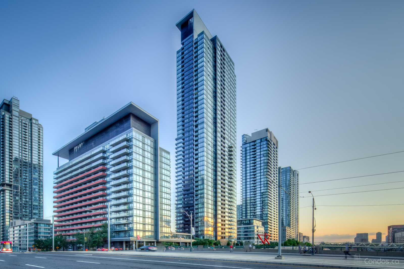 Parade Ⅱ - CityPlace at 21 Iceboat Terr, Toronto 1