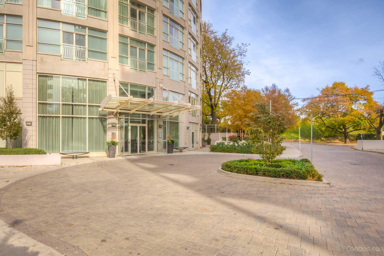 Churchill Park Condos at 336 Spadina Rd, Toronto 0