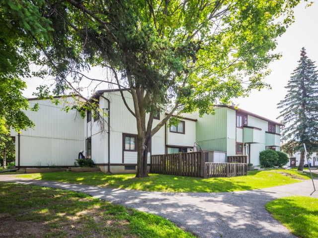 Thistledown Court photo