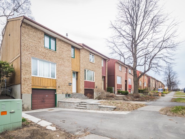 Flannery Drive Townhouses photo