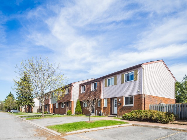 Woodvale Green Townhouses photo