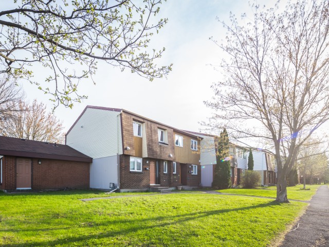 Cedarcroft Crescent Townhouses photo
