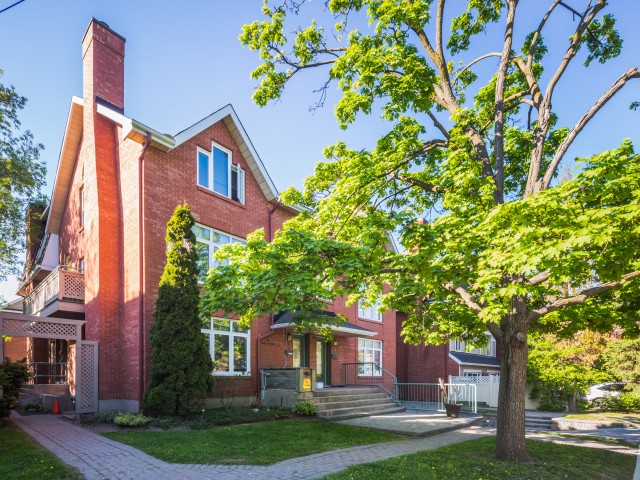 19 Montcalm photo