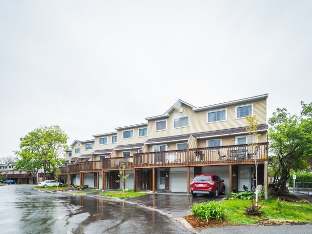 Esterlawn Townhomes photo