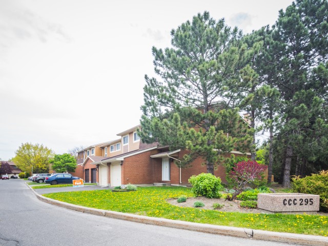 Verdon Private Townhomes photo