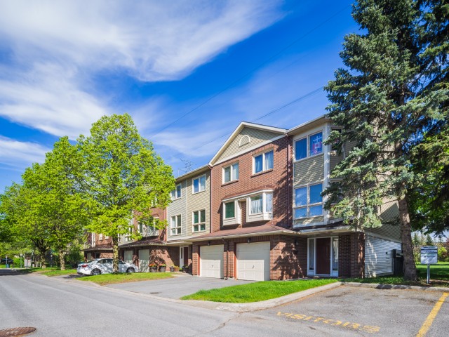 Crestlea Townhouses photo