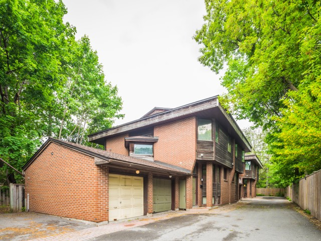 Carling Court photo
