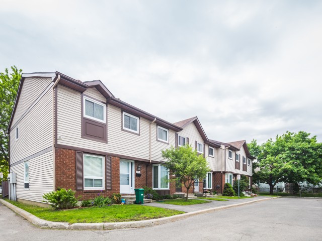Greenvale Lane Townhouses photo