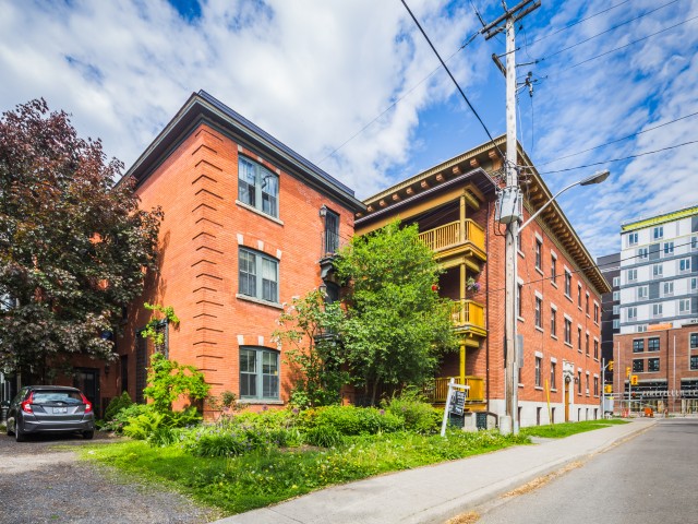 16 Sweetland Avenue photo