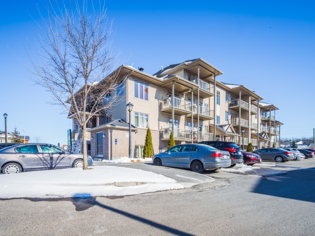 Jade Condo Flats at Riverside photo
