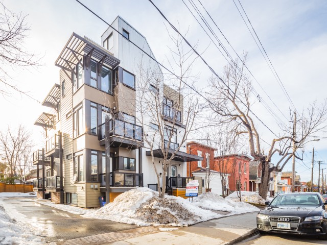 92 Holland Avenue photo