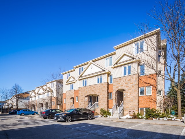 Parkway Woods Terrace Homes photo
