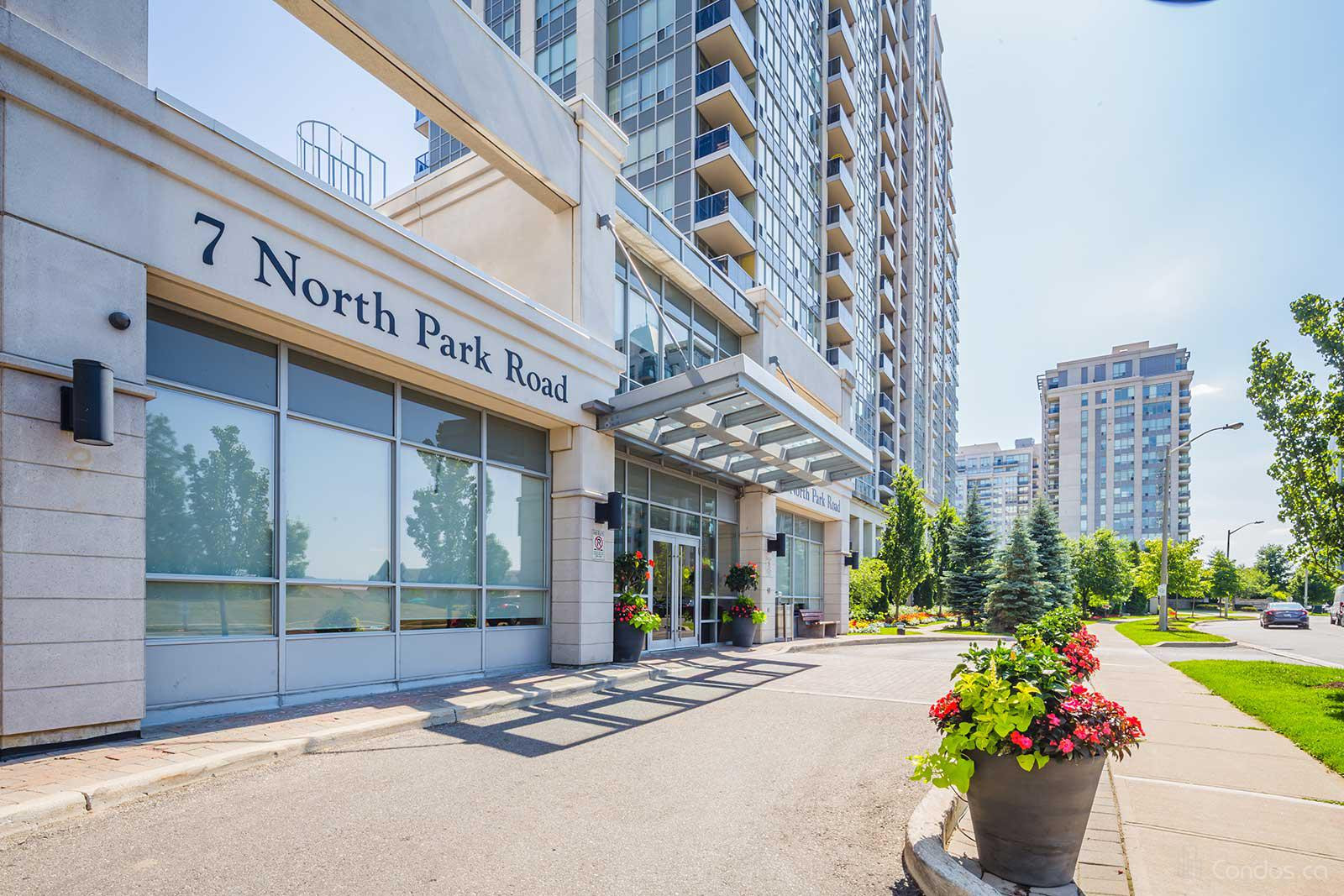 Vista at Thornhill City Centre at 7 N Park Rd, Vaughan 1