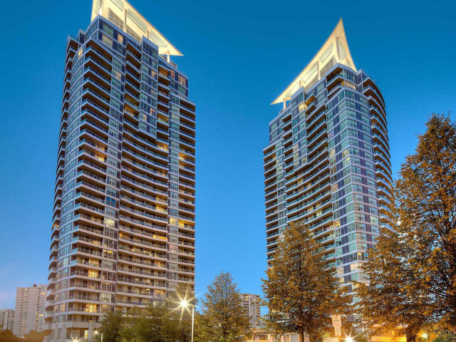 No 1 City Center Condos