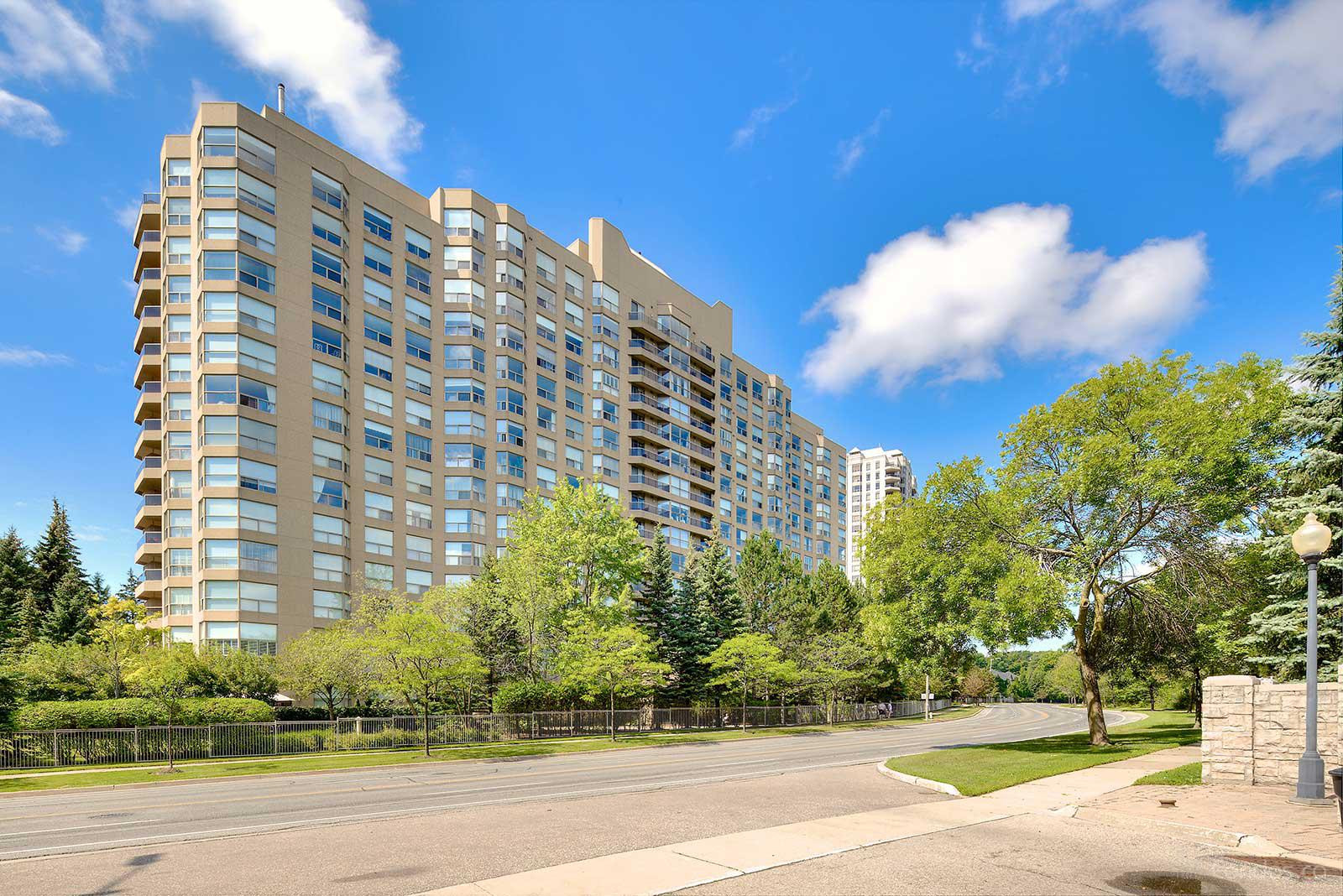 Granite Gates at 1800 The Collegeway, Mississauga 0