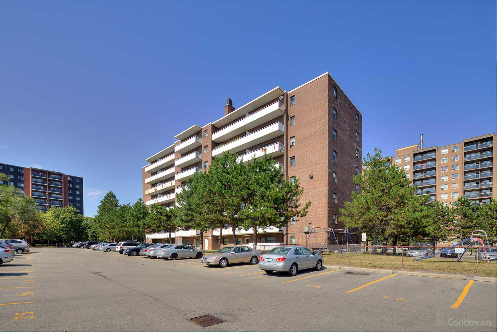 Bloorgate Towers at 3320 Fieldgate Dr, Mississauga 1