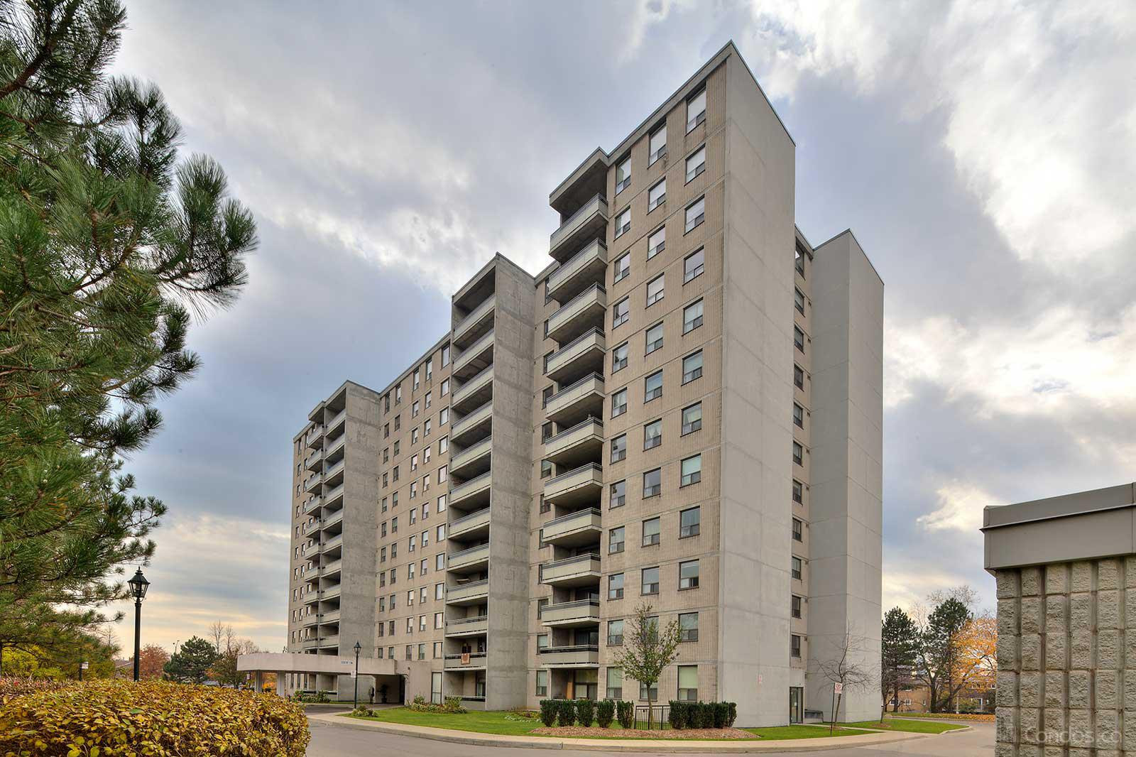 Rathburn Towers at 355 Rathburn Rd E, Mississauga 1