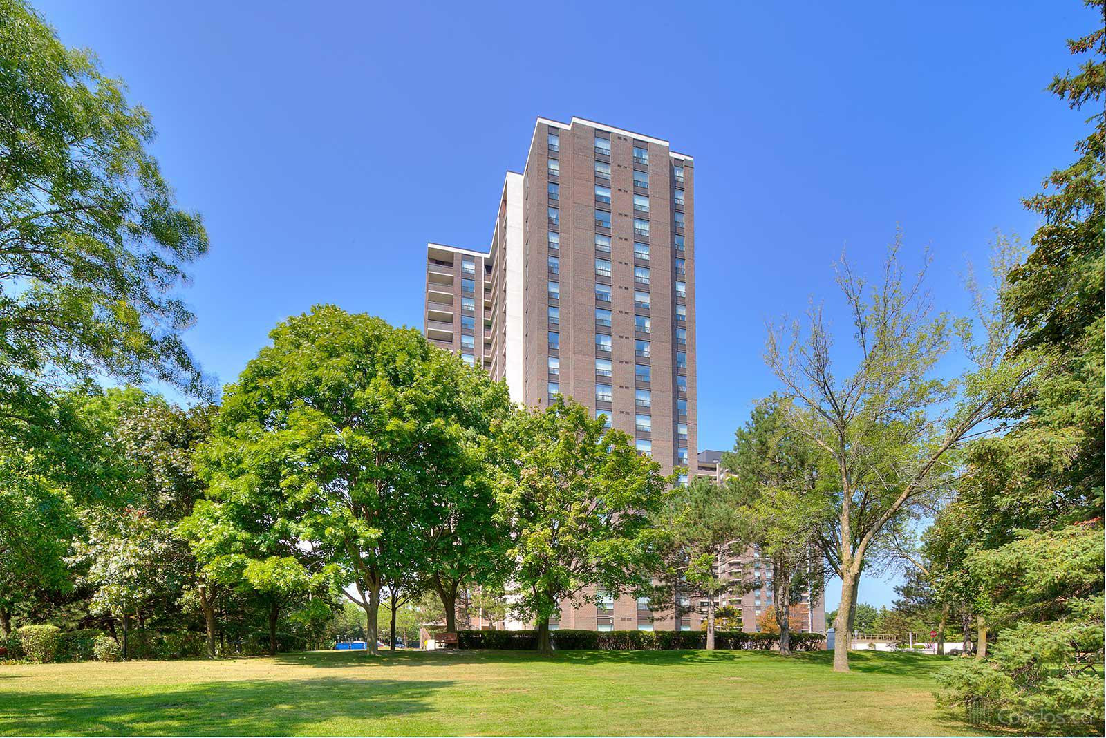 1515 Lakeshore at 1515 Lakeshore Rd E, Mississauga 1