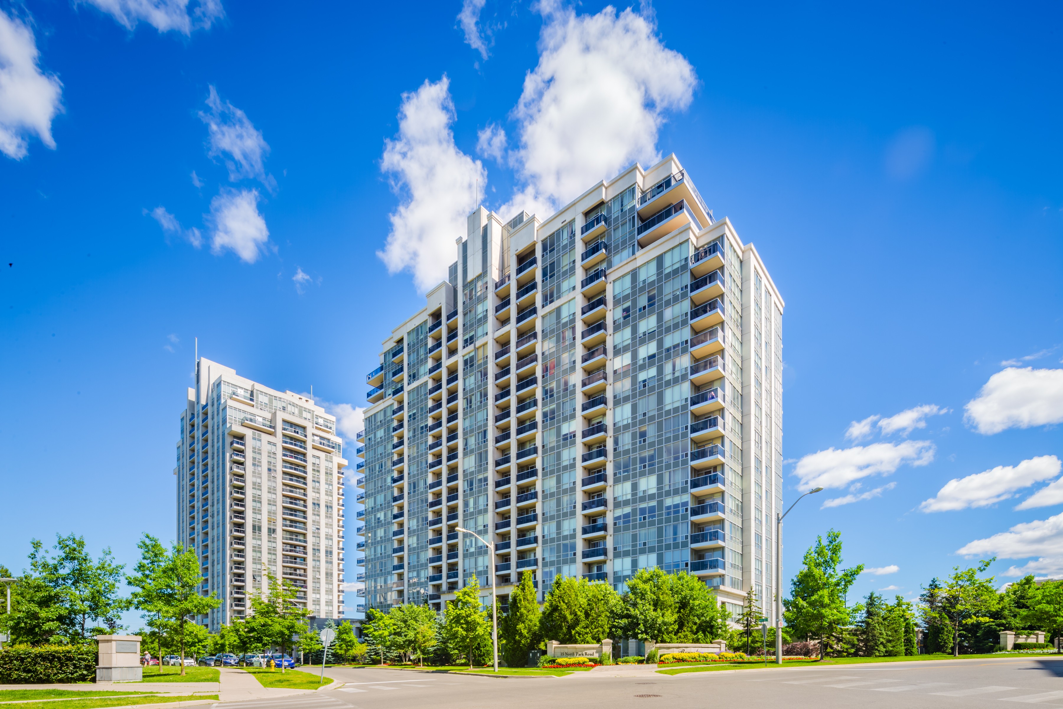 The Beverley Condos at 15 N Park Rd, Vaughan 0