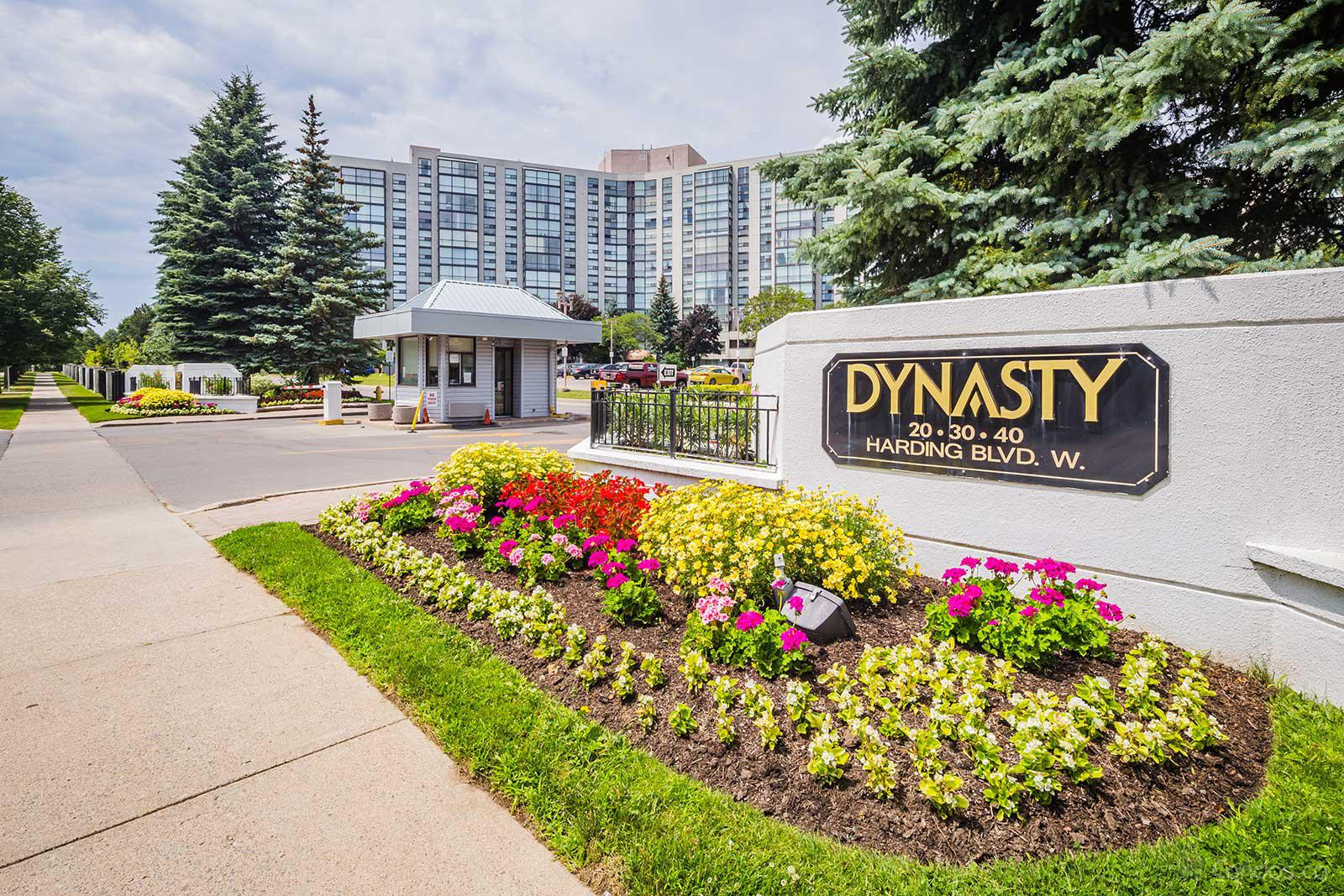 The Dynasty Ⅱ at 40 Harding Blvd W, Richmond Hill 1