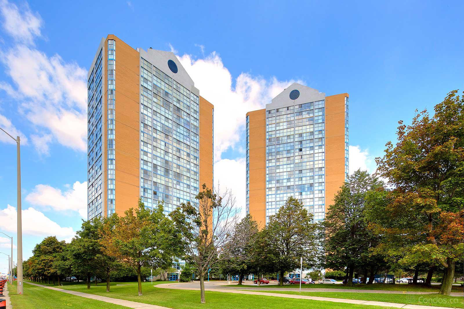 Anaheim Towers I and Ⅱ at 35 Trailwood Dr, Mississauga 0