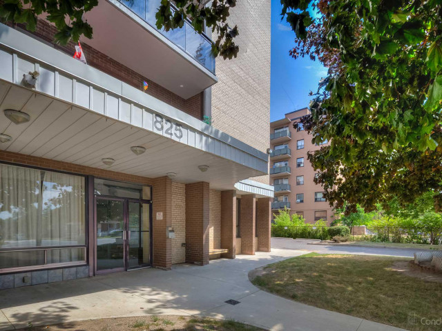 825 Kennedy Road Condos