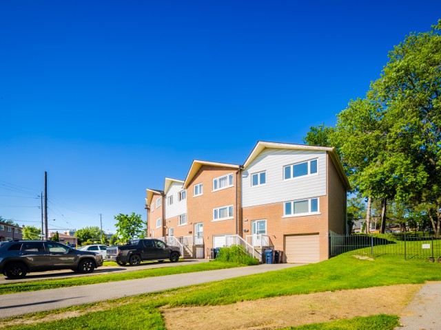 Keele Ravine Condominiums