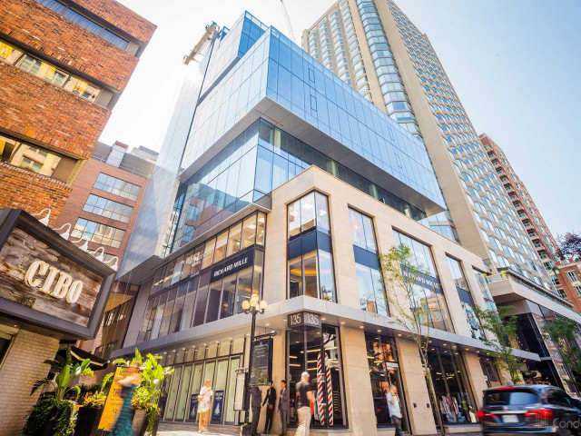 Deca Yorkville photo