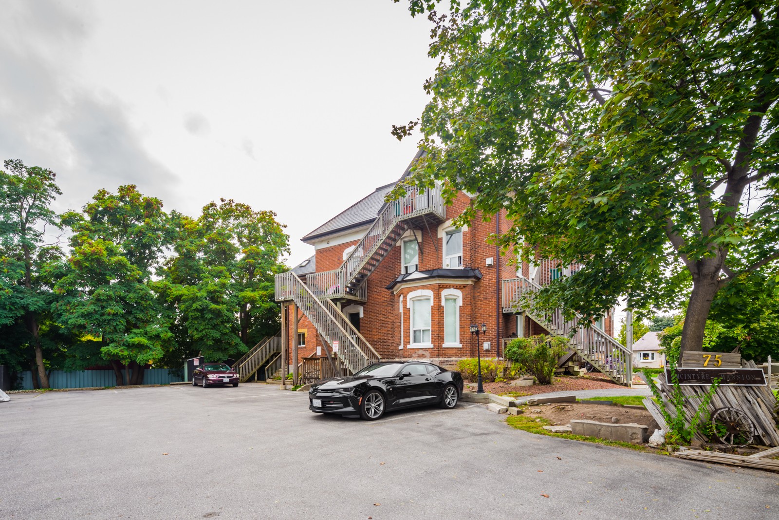 75 McIntyre Crescent Mcintyre Mansion Condos Condos.ca