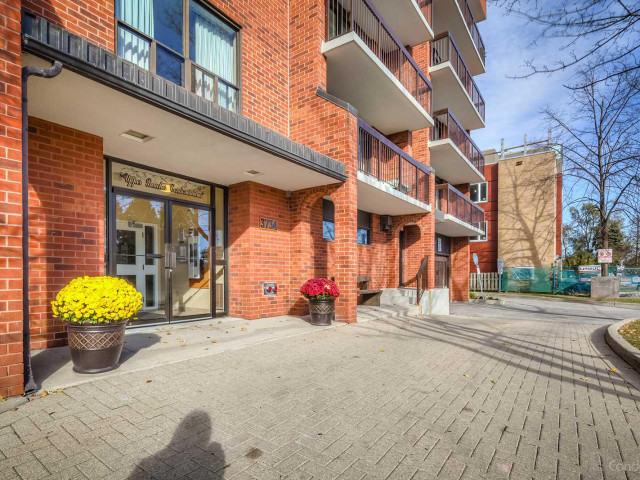 Upper Beaches Condo photo