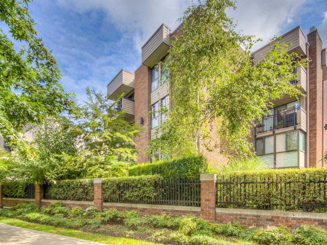 Hampstead House