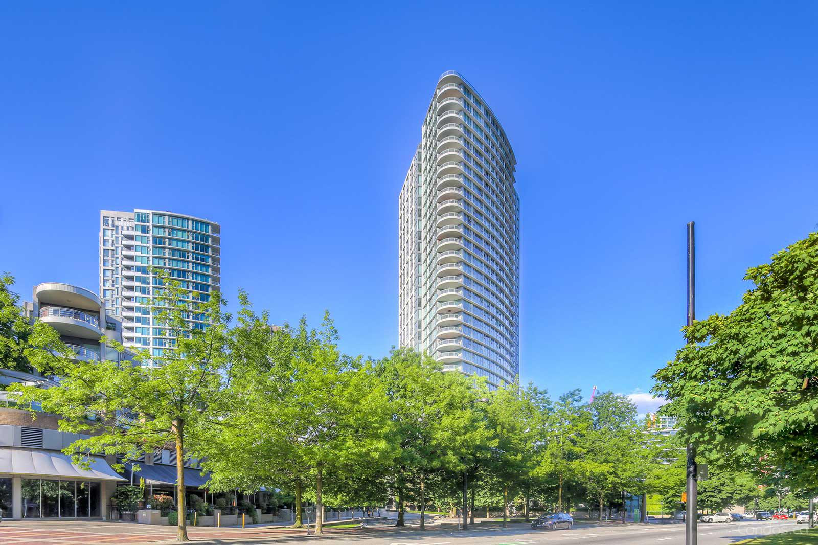 Landmark 33 at 1009 Expo Blvd, Vancouver 1