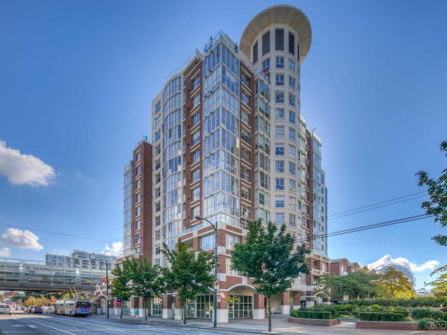 Station Place photo